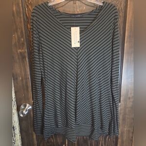 NWT Cut Loose Green & Black V-neck Chevron Striped Long Sleeve Top Sz L